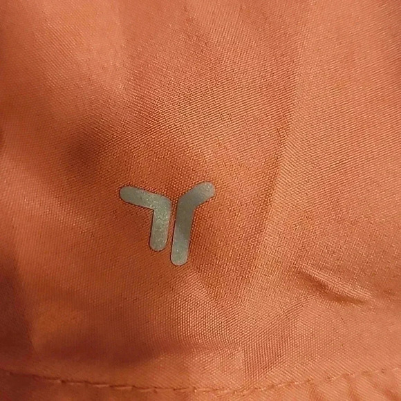 Old Navy Mid Rise Stretch Tech Running Shorts- Size 2X- NWOT- never worn - Picture 4 of 4